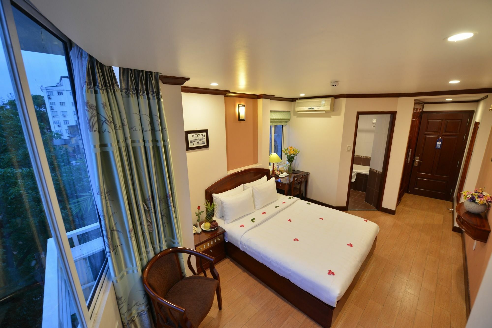 Blue Hanoi Inn Legend Hotel Zewnętrze zdjęcie